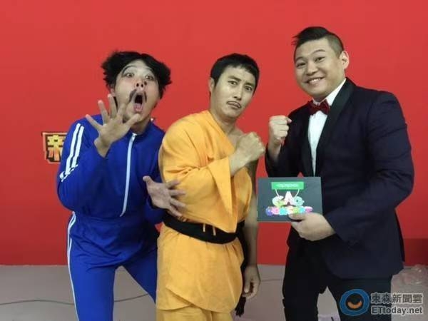圖3  大愷（右起）、金炳萬、托尼10年前一同錄製《生活大爆笑》。（伊林娛樂提供）