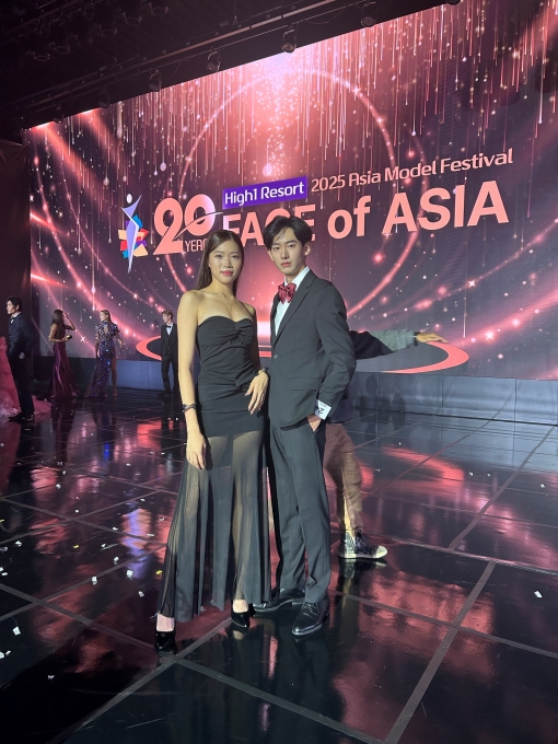 5.2025伊林璀璨之星男女模冠軍饒語書（右）、曹文綺受邀參加「亞洲模特兒大賞頒獎典禮」。（伊林娛樂提供）